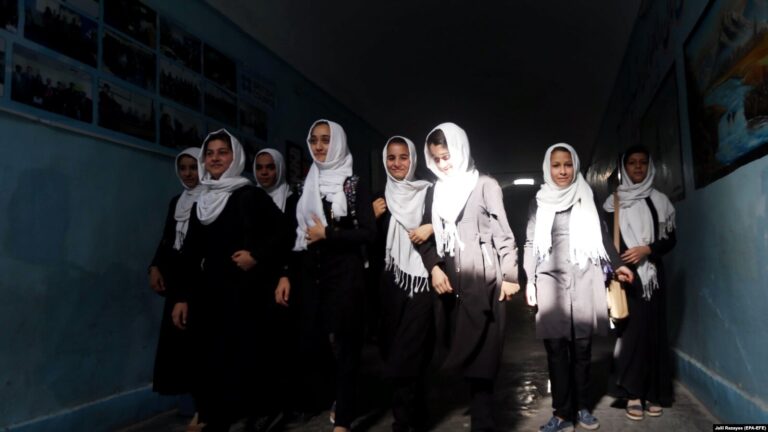 دختران در افغانستان